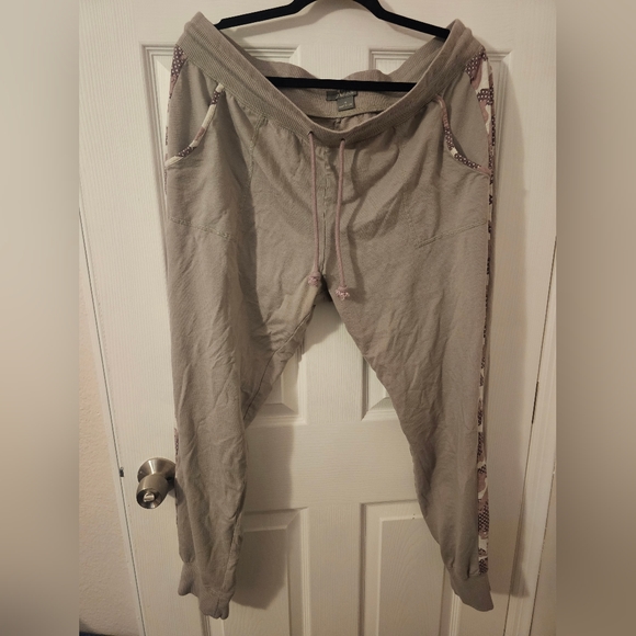 Natural Reflections Lounge Set - Picture 4 of 7